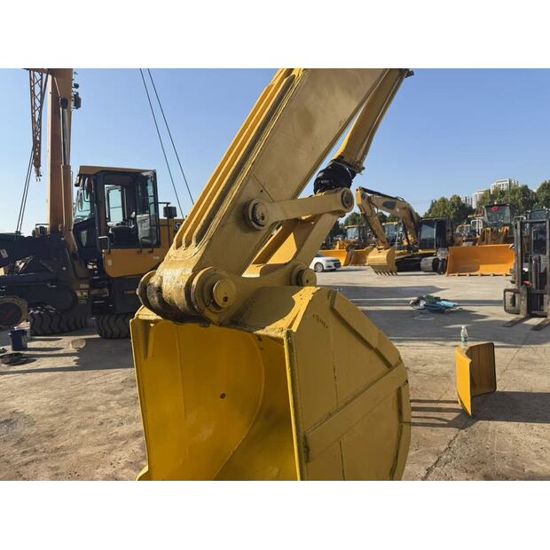 2023 كوماتسو PC210-8-43243230