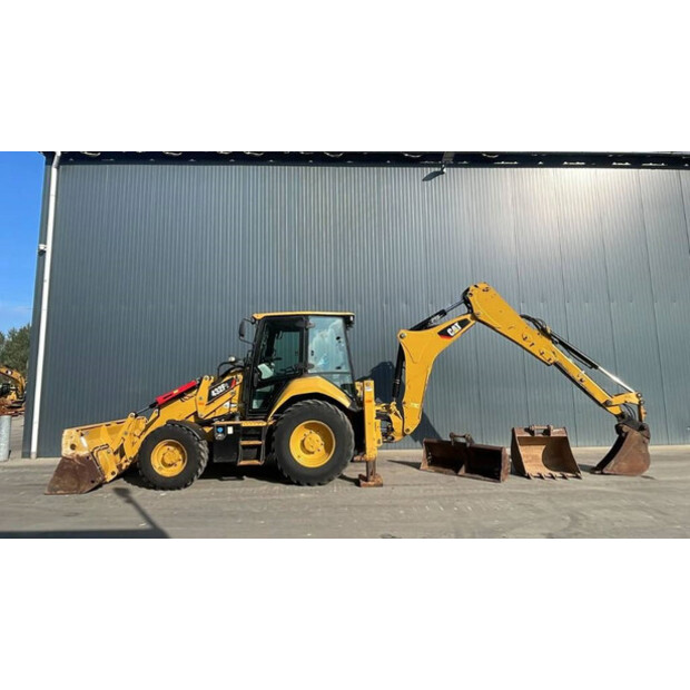 2017 Caterpillar 432F2-43243784