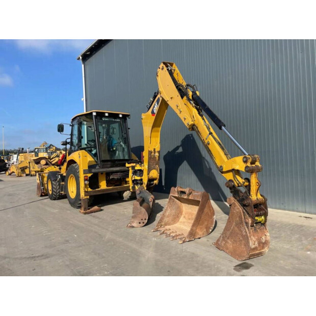 2017 Caterpillar 432F2-43243785