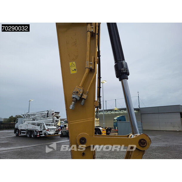 2018 Caterpillar 325FL-43243870
