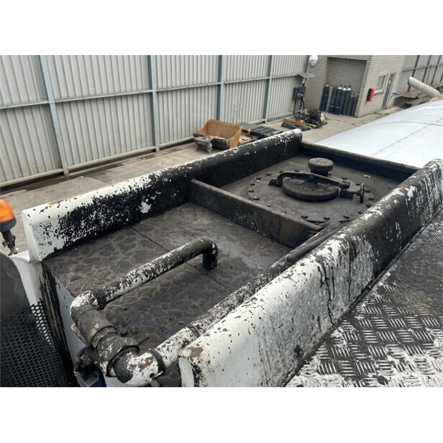 2005 رينو Rincheval-43243883