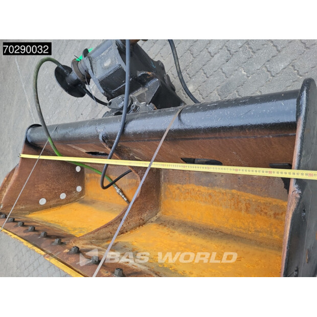 2018 Caterpillar 325FL-43243901