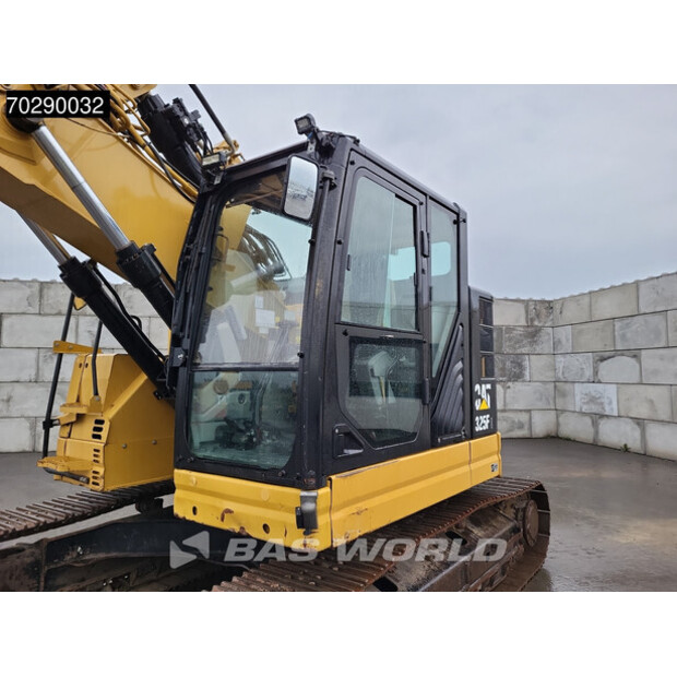 2018 Caterpillar 325FL-43243921