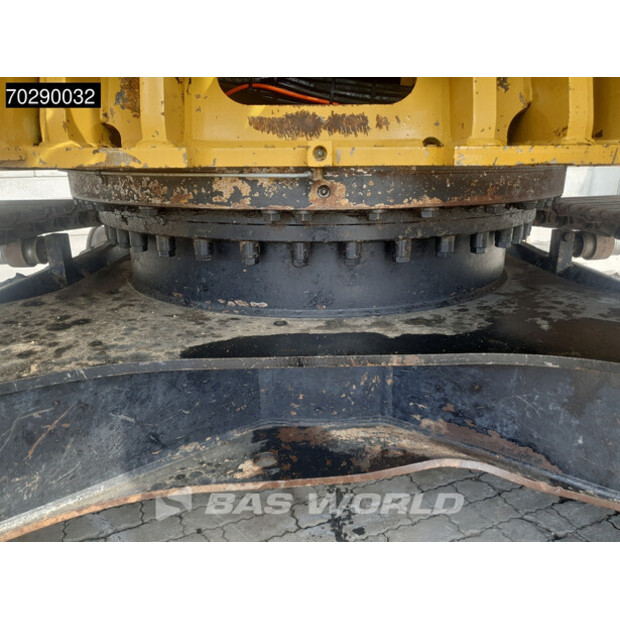 2018 Caterpillar 325FL-43243922