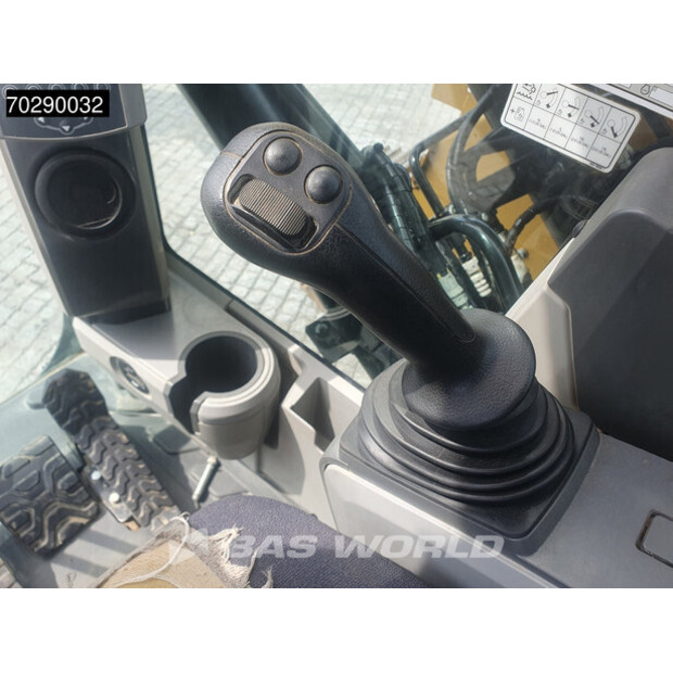 2018 Caterpillar 325FL-43243968