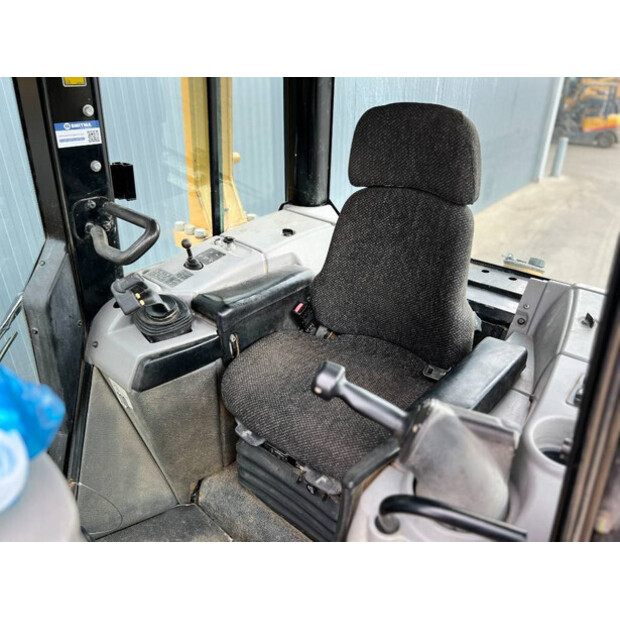 2011 كاتربيلر D6N LGP-43247347