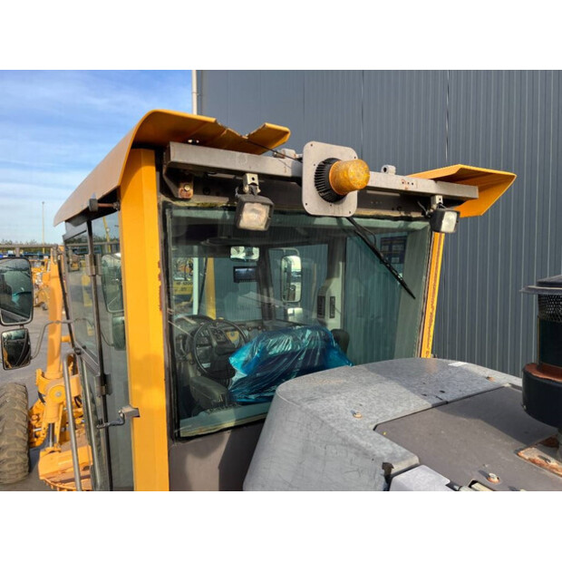 2014 Volvo G930B-43249537