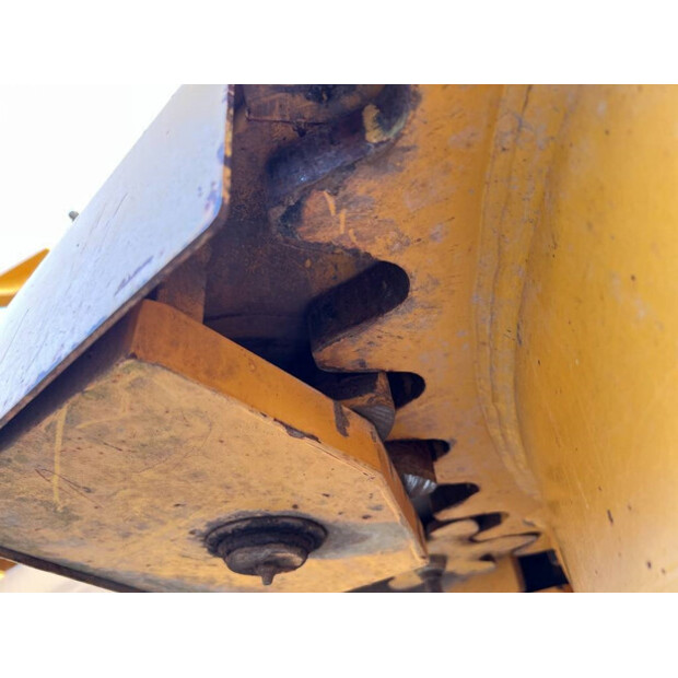 2014 Volvo G930B-43249548