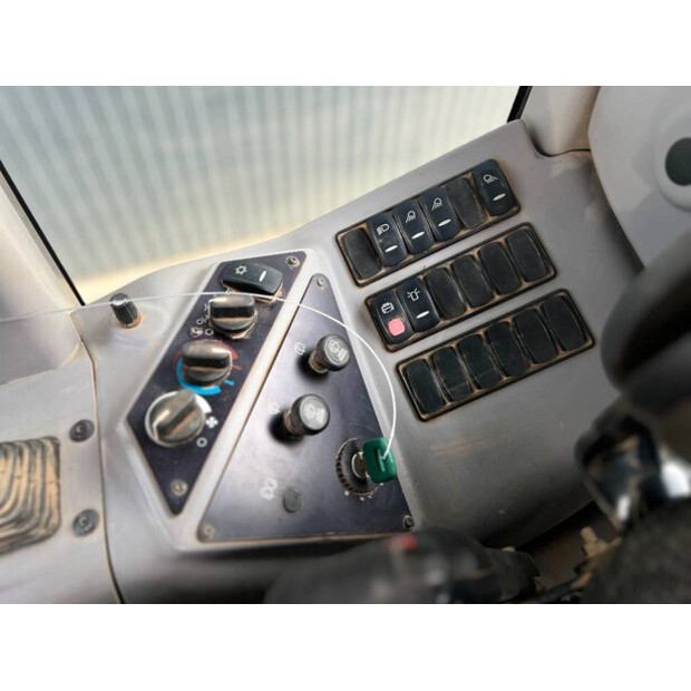 2014 Volvo G930B-43249571