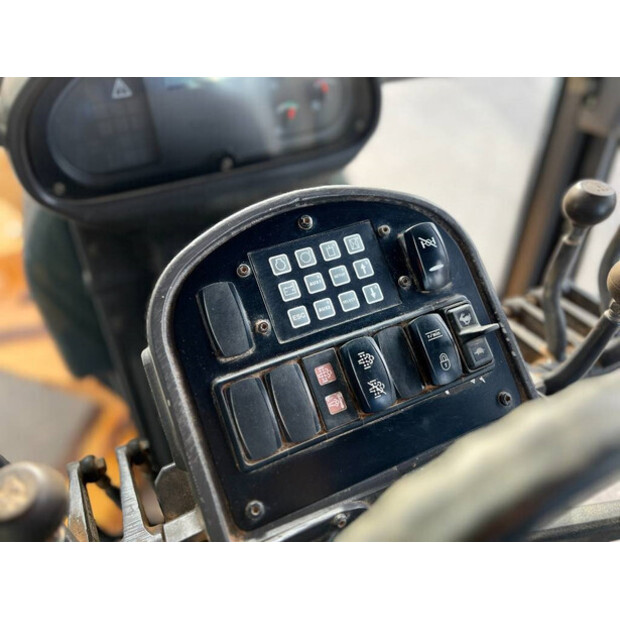 2014 Volvo G930B-43249576