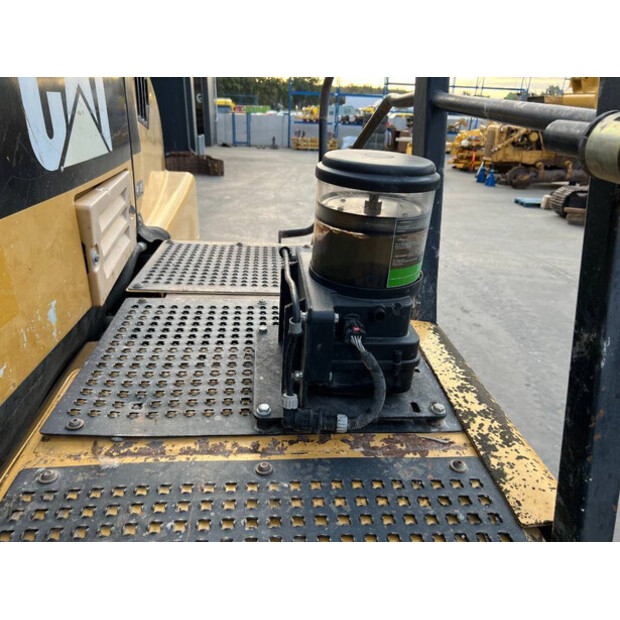 2007 كاتربيلر 740-43249909