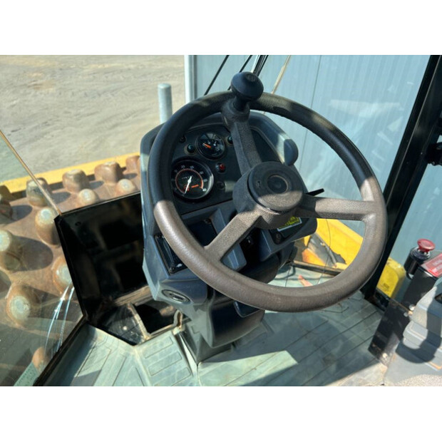 2011 Caterpillar CP76-43250684