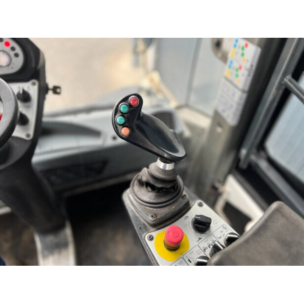 2015 BOMAG BW151AD-5-43250847