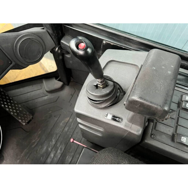 2000 كاتربيلر 938G-43251461