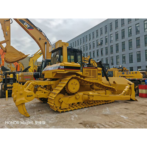 2018 Caterpillar D6R-43252583
