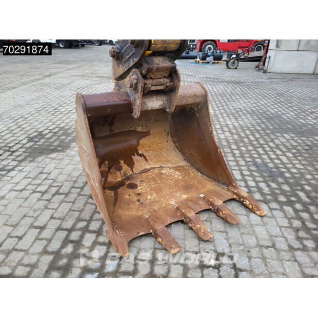 2021 جيه سي بي 131X L SV-43255888