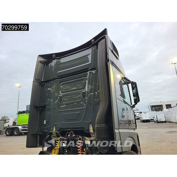 2022 Mercedes-Benz Actros 1842-43256129
