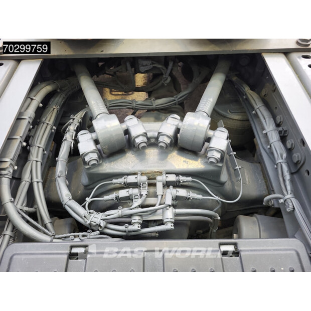 2022 Mercedes-Benz Actros 1842-43256134