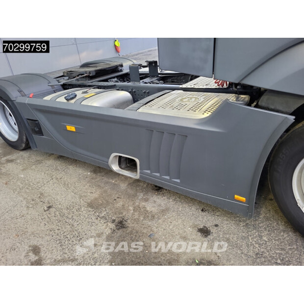 2022 Mercedes-Benz Actros 1842-43256135