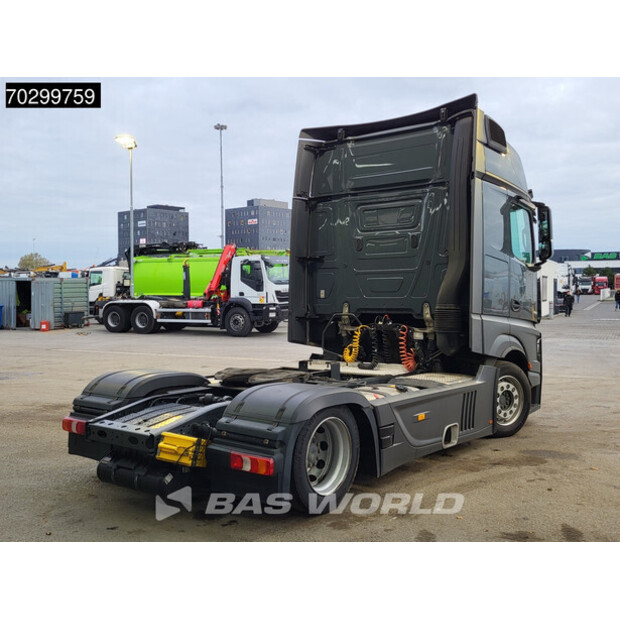 2022 Mercedes-Benz Actros 1842-43256139