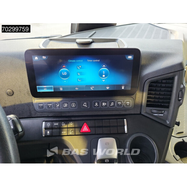 2022 Mercedes-Benz Actros 1842-43256145