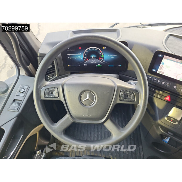 2022 Mercedes-Benz Actros 1842-43256146