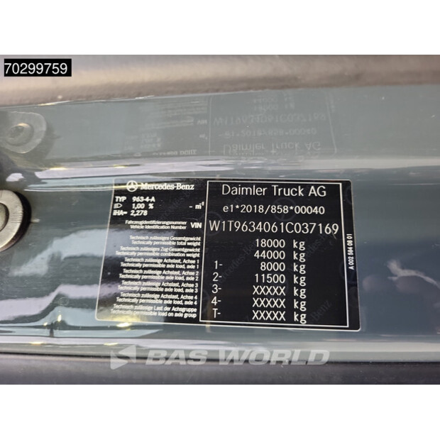2022 Mercedes-Benz Actros 1842-43256157