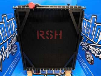 صورة ل قطع غيار Radiator-BOH بيتربلت مستعملة