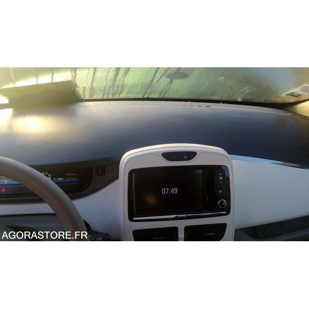 2016 رينو ZOE-43276689