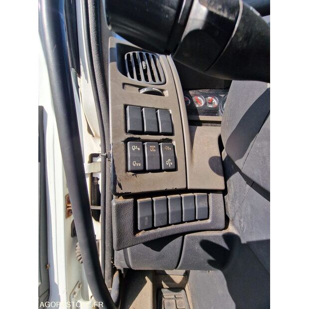 2011 Renault PREMIUM-43277058