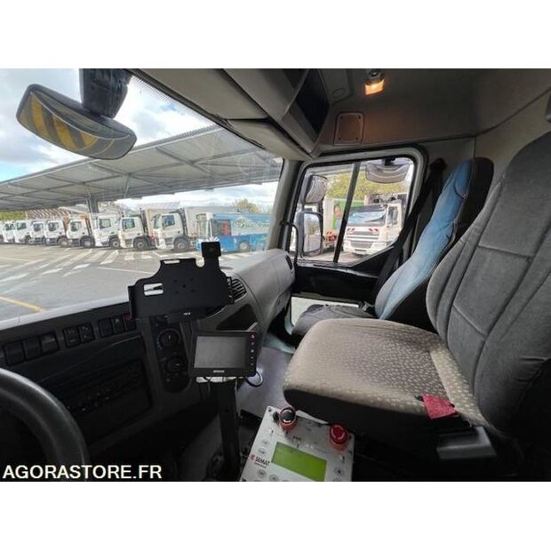 2013 Renault PREMIUM-43277169