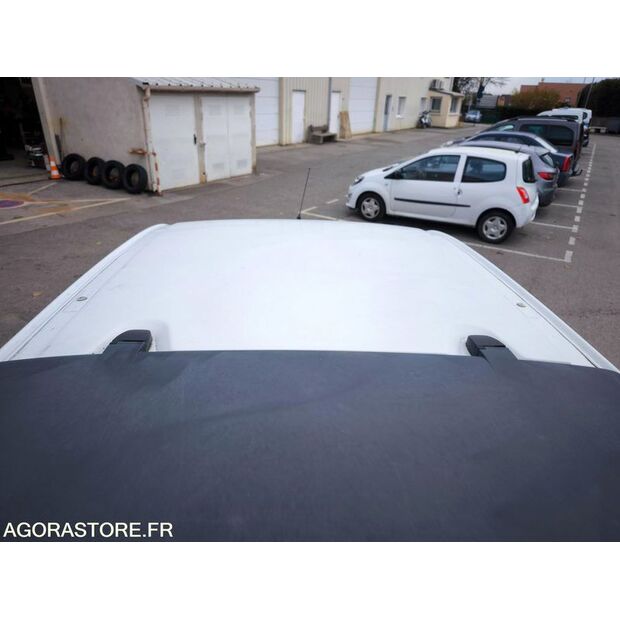 2012 Peugeot PARTNER-43277190