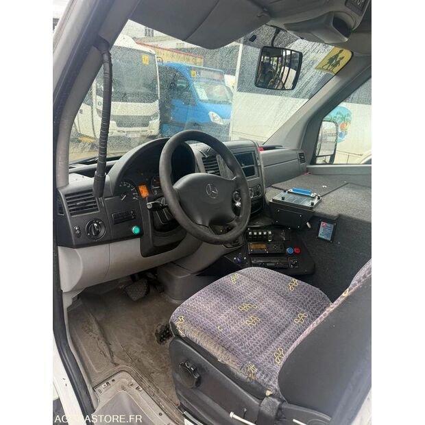 2014 Mercedes-Benz SPRINTER-43277275