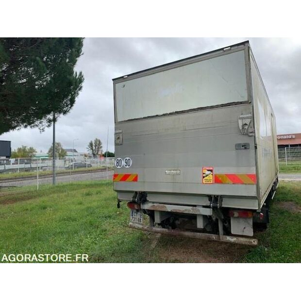 2004 رينو Midlum-43277283