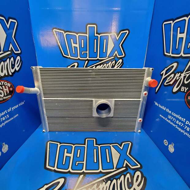 Radiator - Aluminum ماك مستعملة-43280415