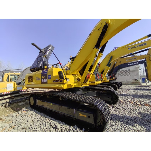 2023 Komatsu PC360-8-43281793