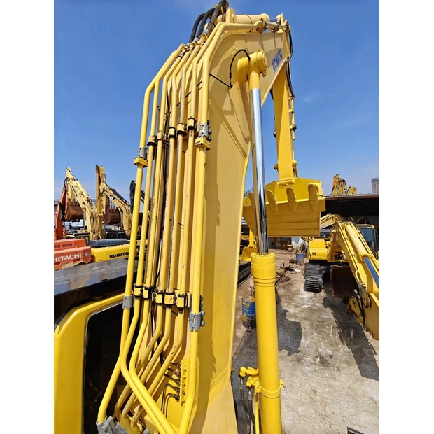 2023 كوماتسو PC400-8-43281868