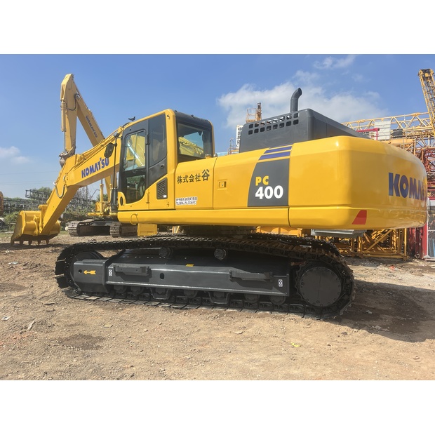 2023 Komatsu PC400-8R-43281893