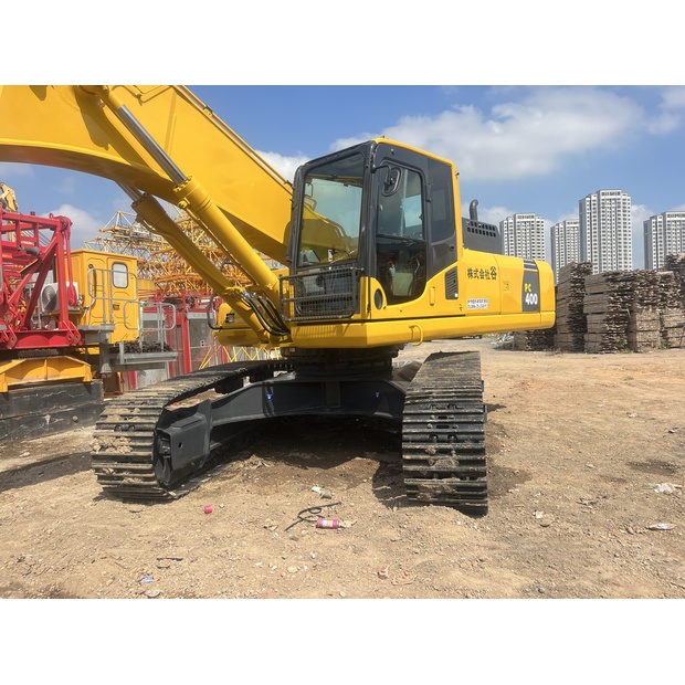 2023 Komatsu PC400-8R-43281896