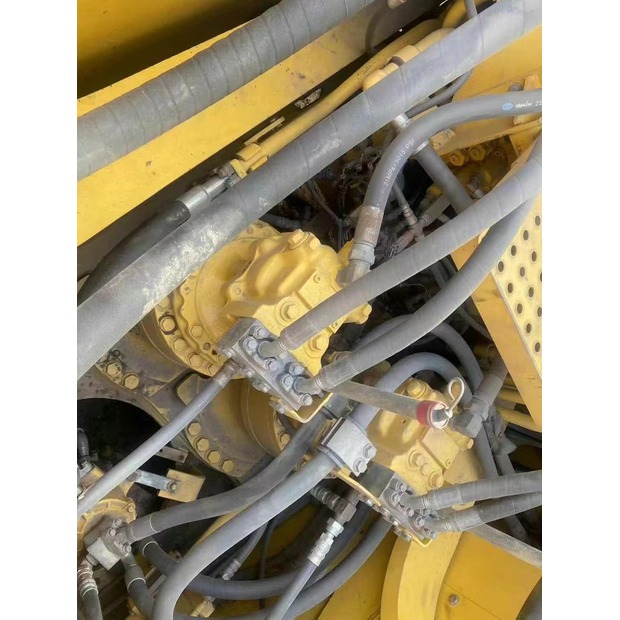 2018 كوماتسو PC650LC-43282125