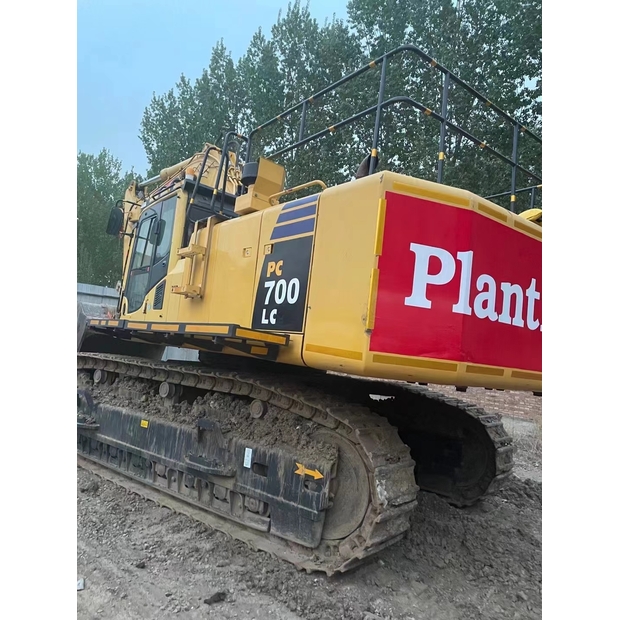 2018 Komatsu PC700-43282281