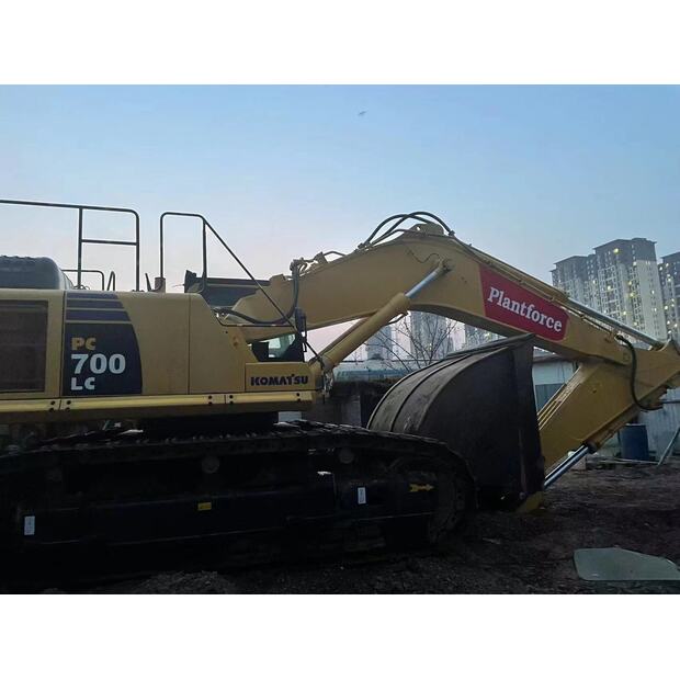 2018 Komatsu PC700-43282294