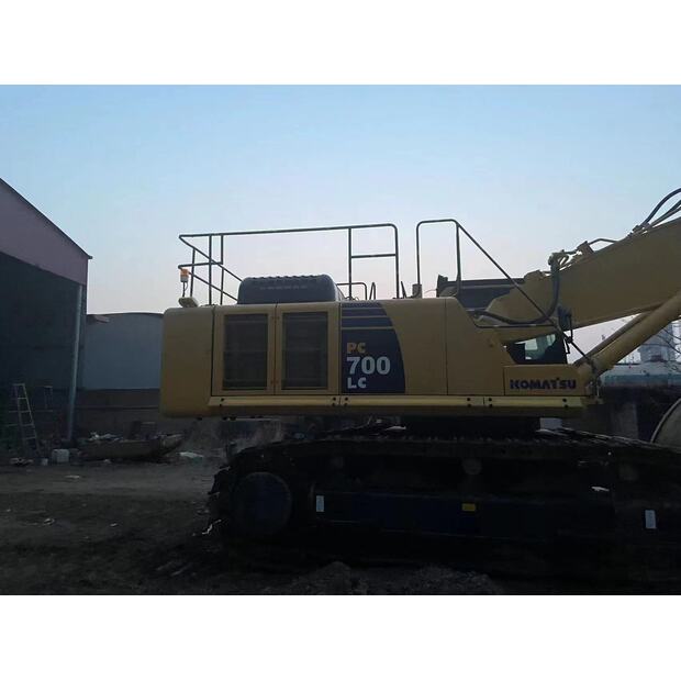 2018 Komatsu PC700-43282295