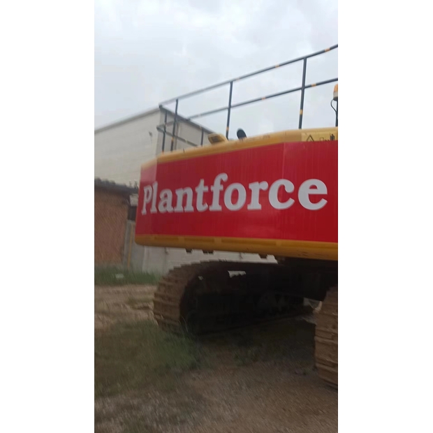 2018 Komatsu PC700-43282298