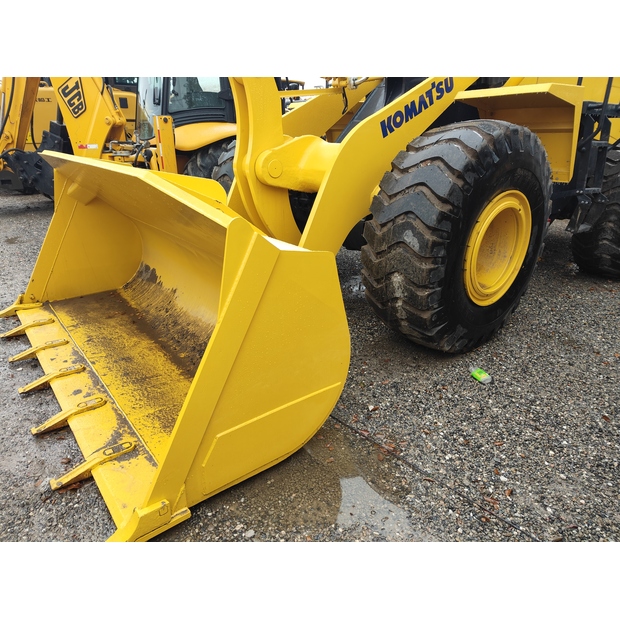 2023 كوماتسو WA380-3-43283035