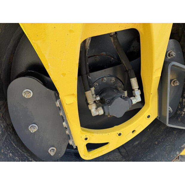 2006 BOMAG BW151AD-4-43284557