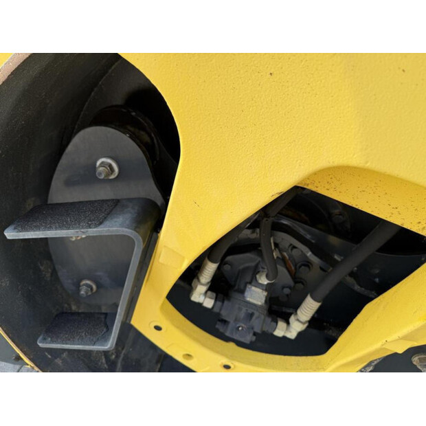 2006 BOMAG BW151AD-4-43284570