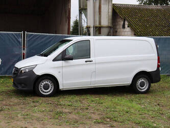 صورة ل المركبات التجارية 2017 مرسيدس بنز Vito 777CDI