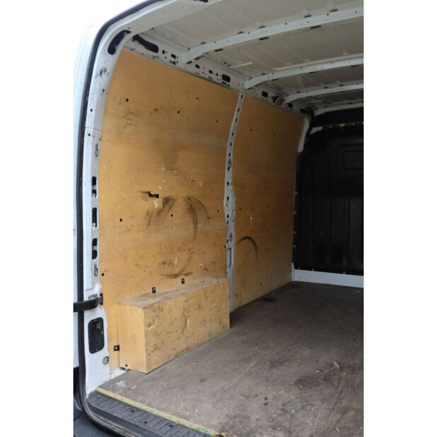 2022 Renault Master-43285773