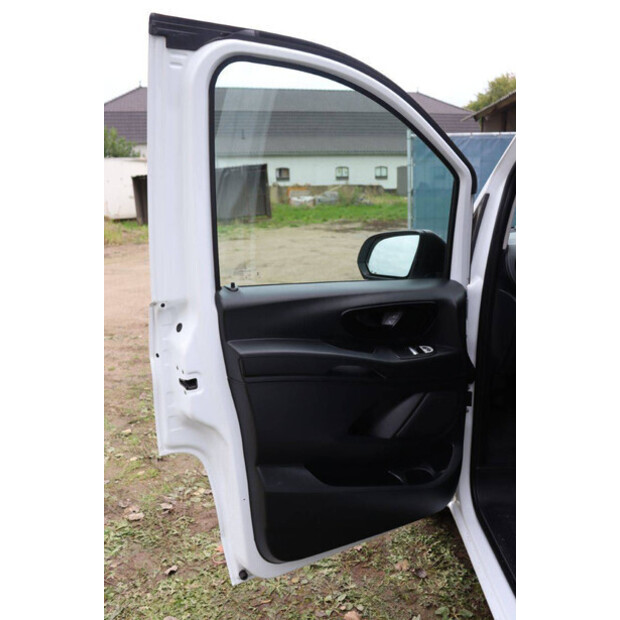 2017 Mercedes-Benz Vito-43285826